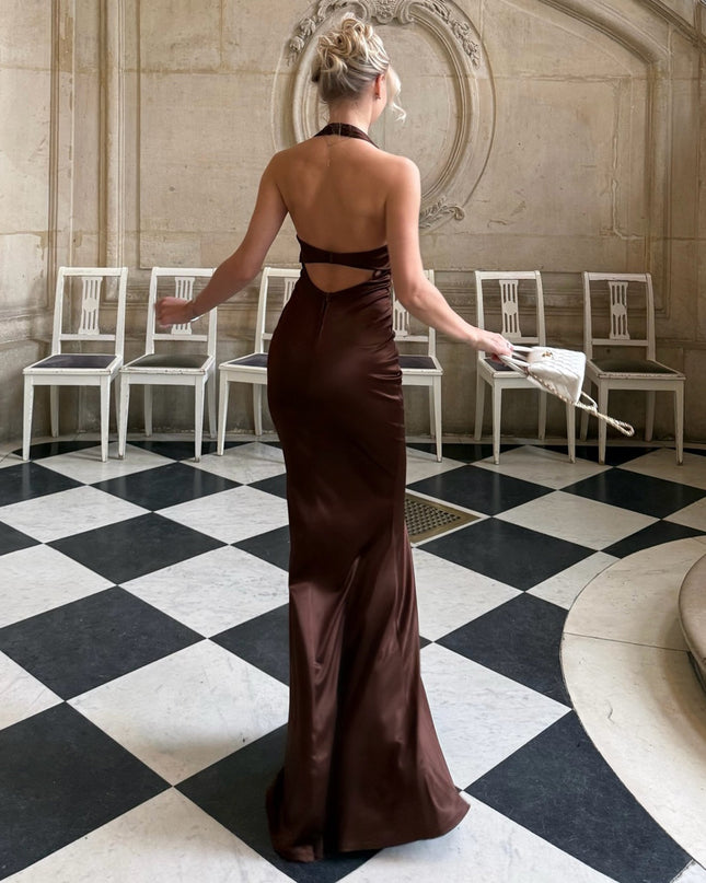 Discover a formal dress like the Ariyah Satin Halter Mermaid Dress in brown featuring a flattering fit, smooth fabric, and refined design for any formal occasion.